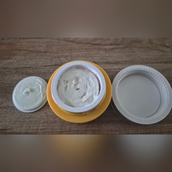 StriVectin Contour Restore Cream 30 ML 1fl Oz - Picture 9 of 9